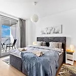 Bnb Eurovea Tower Suite